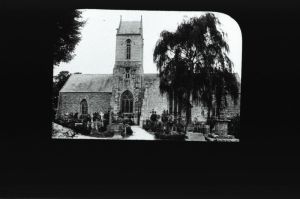 plaque de verre photographique ; Jugon-les-Lacs : église