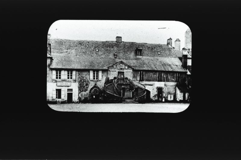 plaque de verre photographique ; Vannes : ancienne mairie
