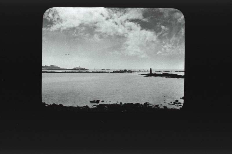 plaque de verre photographique ; Roscoff : le littoral