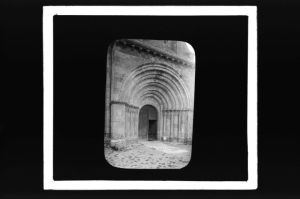 plaque de verre photographique ; St Christophe-des-Bardes, Gironde, église, portail XII