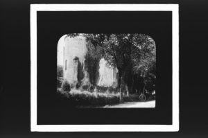 plaque de verre photographique ; Saint-Ferme, côté nord de l’église