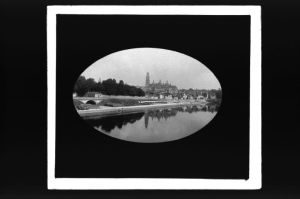 plaque de verre photographique ; Périgueux, Front, ensemble