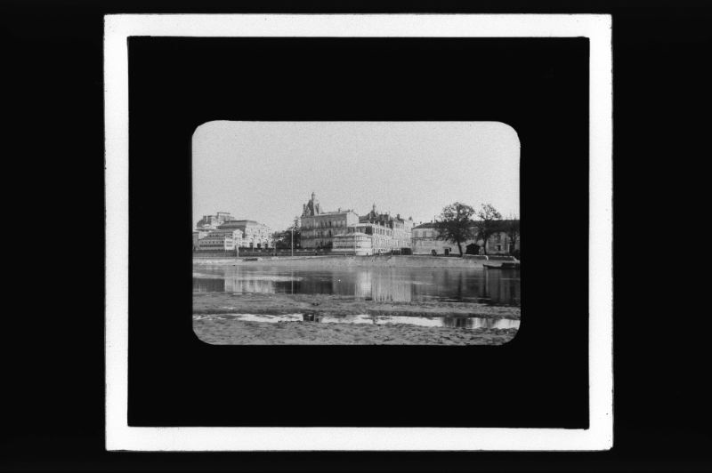 plaque de verre photographique ; Dax, La casino pris de la rive gauche