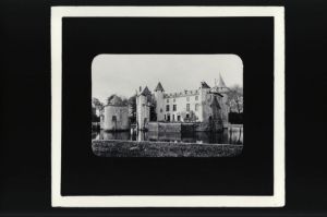 plaque de verre photographique ; château La Brède, actuellement (1912)