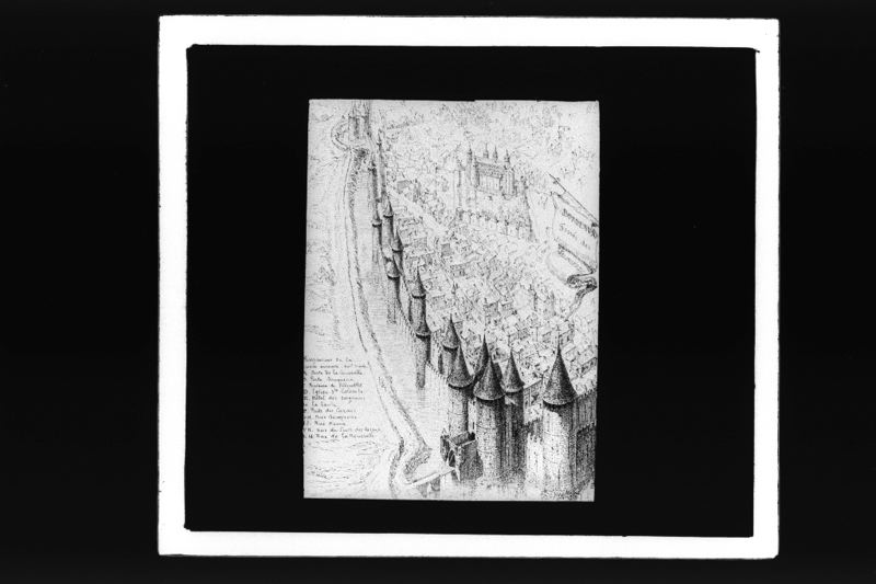 diapositive sur verre ; Fossés des Salinières - Portes de la Rousselle et Bouquière (reconstitution de Léo Drouyn) ; Fortifications de la seconde enceinte XIIIème siècle (titre de l'œuvre reproduite)