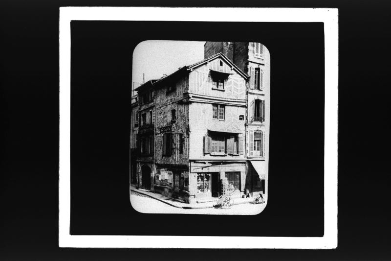 diapositive sur verre ; Bordeaux - Maison du XVème siècle - Place du Vieux Marché - Rue Ste Colombe