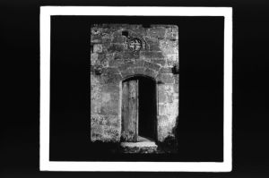 plaque de verre photographique ; Porte de Bellebat (chrisme)