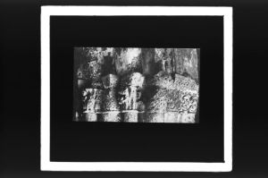 plaque de verre photographique ; Porte de Pujols-sur-Ciron (fragment)