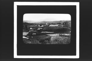 plaque de verre photographique ; Un paysage basque : Sare et les palomières d’Etchalar