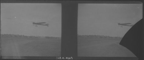 plaque de verre photographique ; Monoplan 8 en vol