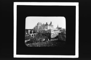 plaque de verre photographique ; Cadillac, château vu de la ville