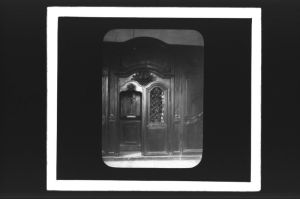 plaque de verre photographique ; Eglise de Barsac, Confessionnal (XVIIIè s.)