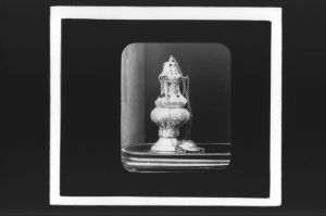 plaque de verre photographique ; Eglise de Massugas, Encensoir (XVIII e s.)