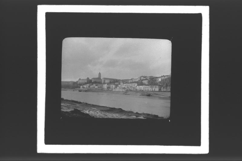 plaque de verre photographique ; La Réole, vue prise de la rive gauche