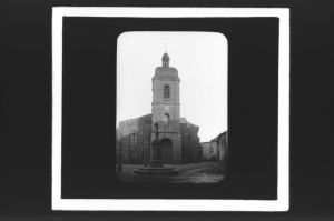 plaque de verre photographique ; Rions, Eglise Saint Seurin : façade