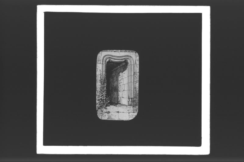 plaque de verre photographique ; Rions, Citadelle,  porte d’après L.D., Leo Drouyn