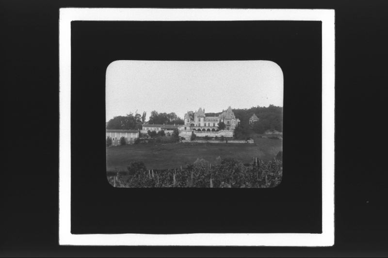 plaque de verre photographique ; Germain la Rivière, le château