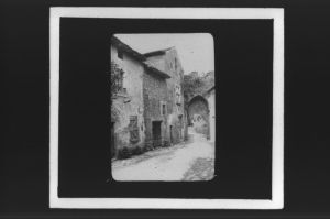 plaque de verre photographique ; Saint-Macaire, Porte du Turon intra-muros