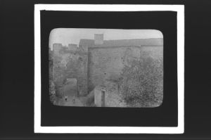 plaque de verre photographique ; Saint-Macaire, Porte du Turon, 2ème enceinte