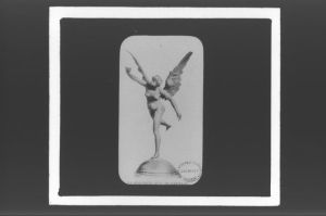 plaque de verre photographique ; Statue de la renommée, par Pierre Biard (Musée du Louvre)