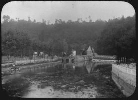 plaque de verre photographique ; Brantôme, La Dronne & le Pont