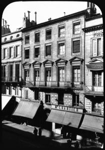 diapositive sur verre ; Bordeaux - Maison 57 Cours de l'Intendance où mourut en 1828 le peintre Francisco de Goya