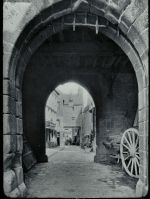plaque de verre photographique ; Mont-Saint-Michel (Le) : porte du Roy