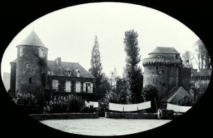 plaque de verre photographique ; Fougères : le château : Tour de Coigny
