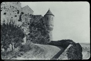plaque de verre photographique ; Mont-Saint-Michel (Le) : chemin de ronde