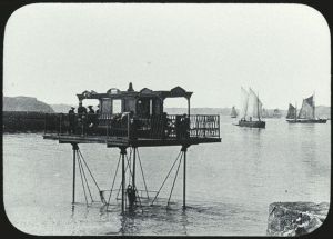 plaque de verre photographique ; Saint-Malo : le pont roulant