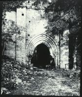 plaque de verre photographique ; Jugon-les-Lacs : abbaye de Bosquen : entrée
