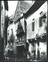 plaque de verre photographique ; Auray : vieilles maisons rue Neuve