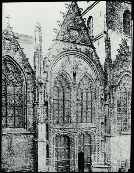 plaque de verre photographique ; Ploërmel : église Saint-Armel : portail nord