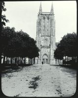 plaque de verre photographique ; Carhaix-Plouguer : église de Plouguez