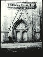 plaque de verre photographique ; Loqueffret : Saint-Herbot : église : porte principale