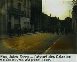 Rue Jules Ferry. Départ des colonies de vacances au petit...