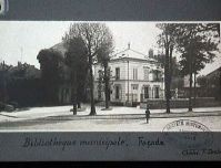 Bibliothèque Municipale, Façade