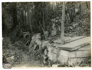 Tombes du cimetière du Mont Valérien