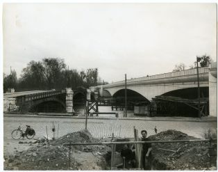 Les deux ponts de Suresnes vu du pont Galliéni 1950