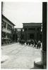 Groupe scolaire Aristide Briand - La cour d'honneur (Titr...