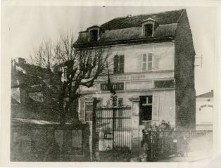 Propriété Fizeau : Mairie de Suresnes de 1855 à 1886.