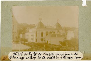 Hôtel de Ville de Suresnes, le jour de l'inauguration de la salle de réunion 1900