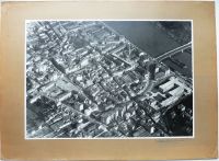 Vue aérienne de l'ancien quartier Saint Leufroy et des us...