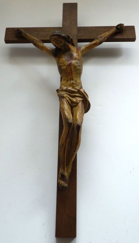crucifix ; © Lucille PENNEL