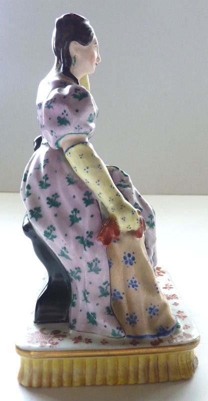 figurine ; flacon à parfum ; © Lucille PENNEL