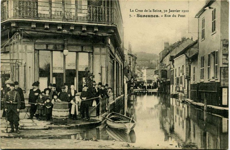 La Crue de la Seine - SURESNES - Rue du Pont
