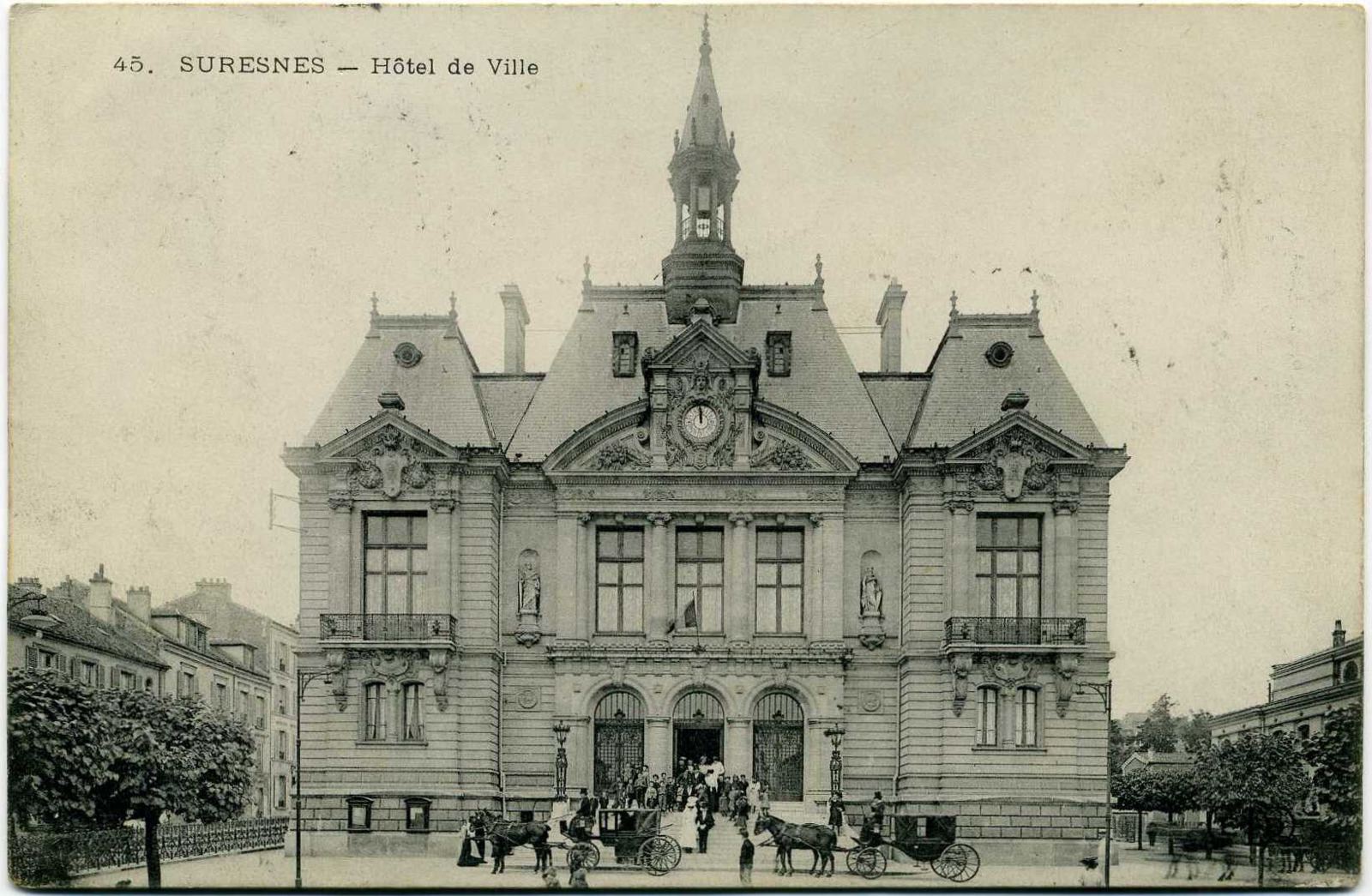 SURESNES - Hôtel de Ville