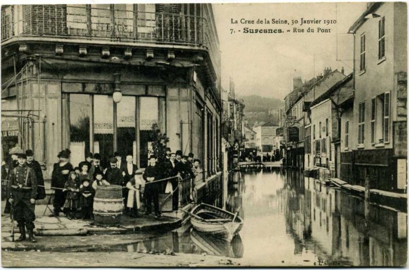 La Crue de la Seine, 30 Janvier 1910 - SURESNES - Rue du Pont