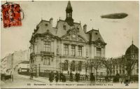 SURESNES - Le "Clément-Bayard" passant près de l'Hôtel de...