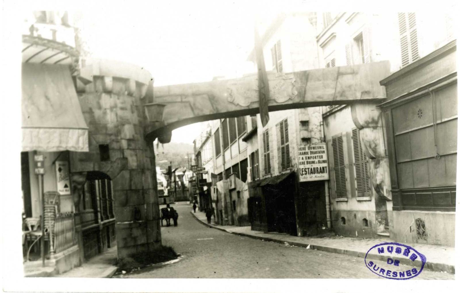 Le vieux Suresnes, rue du pont : reconstitution